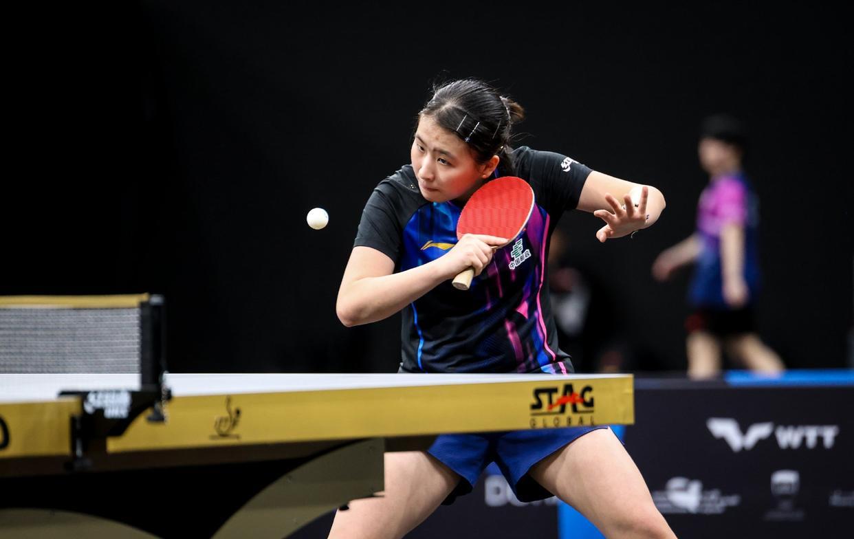 【日本美女长崎美柚不敌国乒的削球手朱梓予，一轮游出局了】能打香港总决赛的长崎美柚