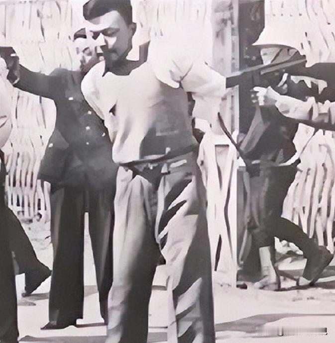 1941年，地下党员宋更新被敌人拖到野外枪毙，敌人对他连开3枪，其中1枪打中了他