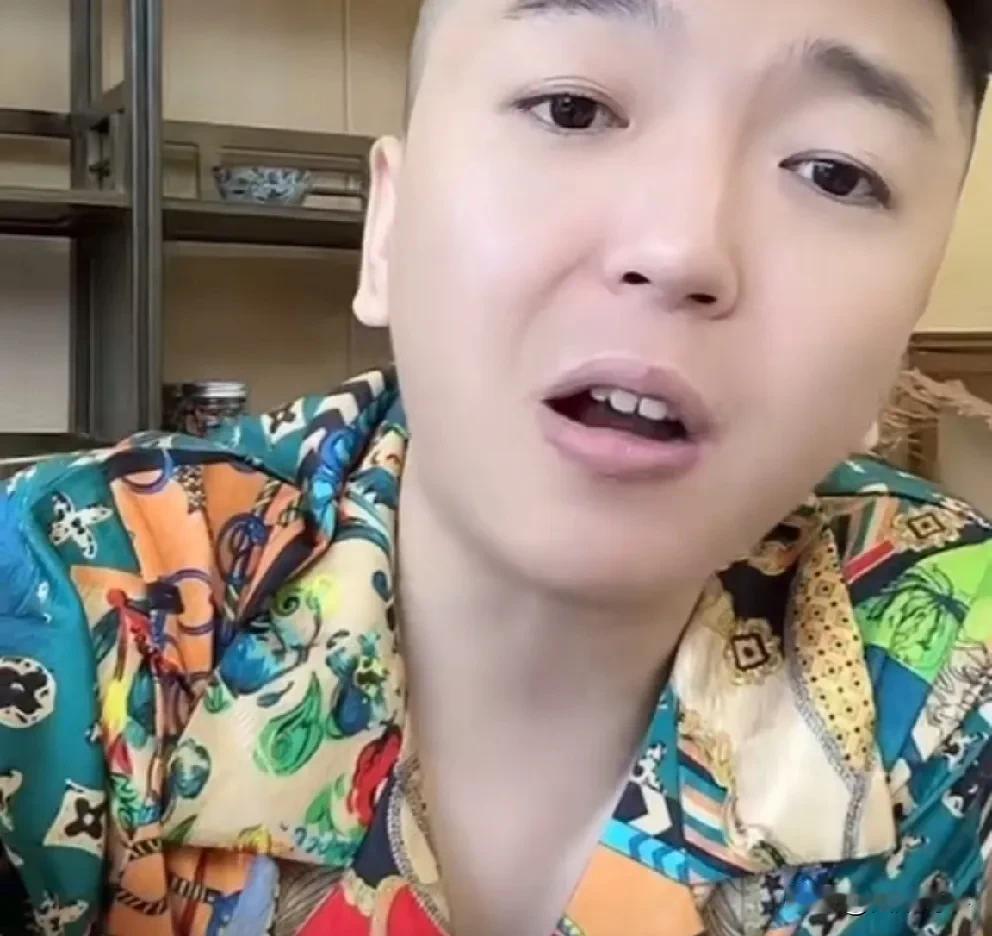 王某人表示东微这帮兄弟拿我开玩笑深浅我都不会记仇，有事他们真的护着我！  

 