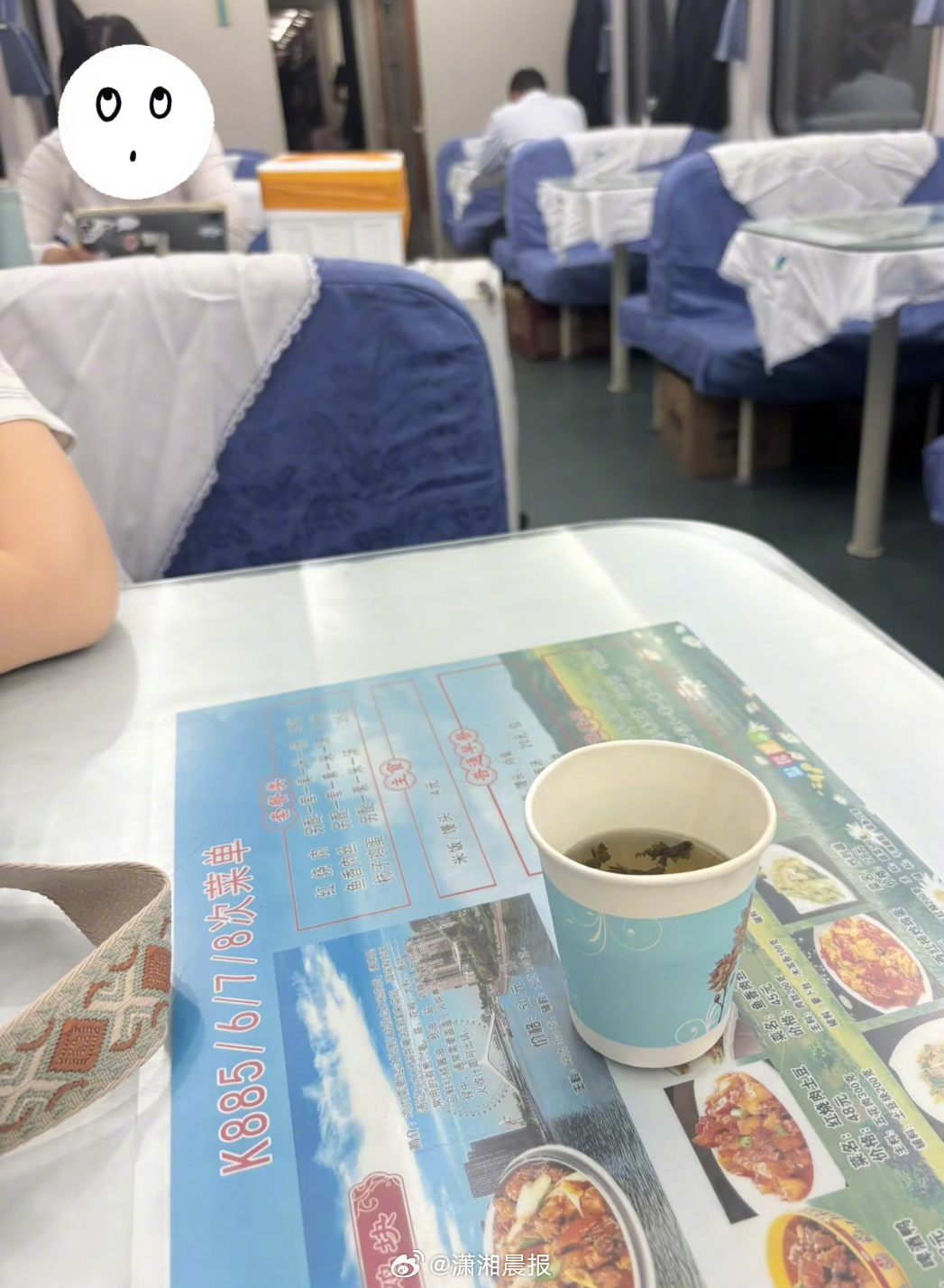 【#餐车变免费休息区女子付费后被退款#】#女子回应餐车付费后被师傅暖心退款#近日