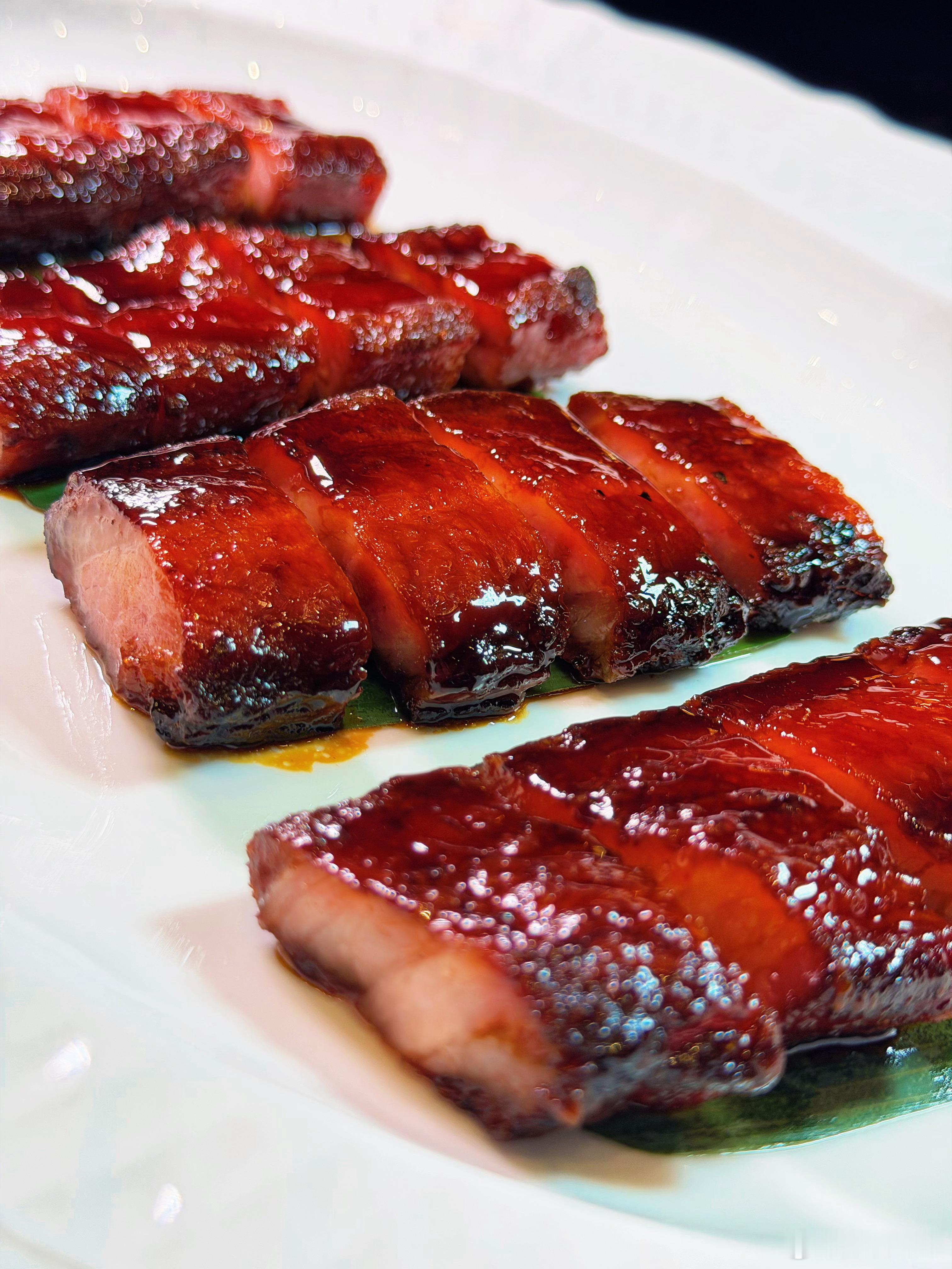 行颖记 📍Kylin麒麟餐厅｜北外滩又见食神戴龙先生！77岁的“精神小伙”说着