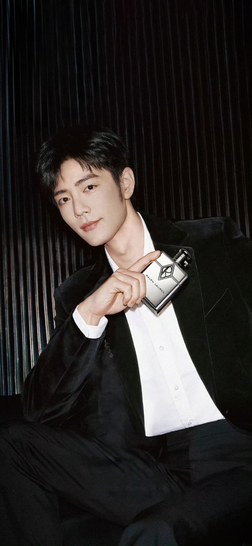 肖战拉夫劳伦最新大片，矜贵优雅清俊，越来越帅了西装造型很有威慑力