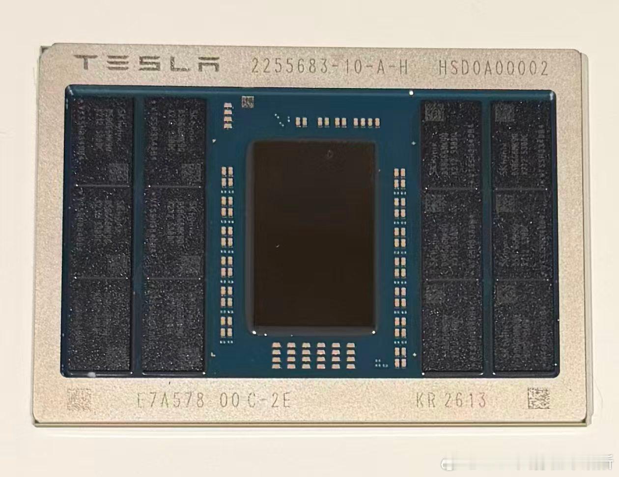 马斯克在X上祝贺Tesla_AI团队：AI 5芯片流片成功。并且圈了台积电和三星