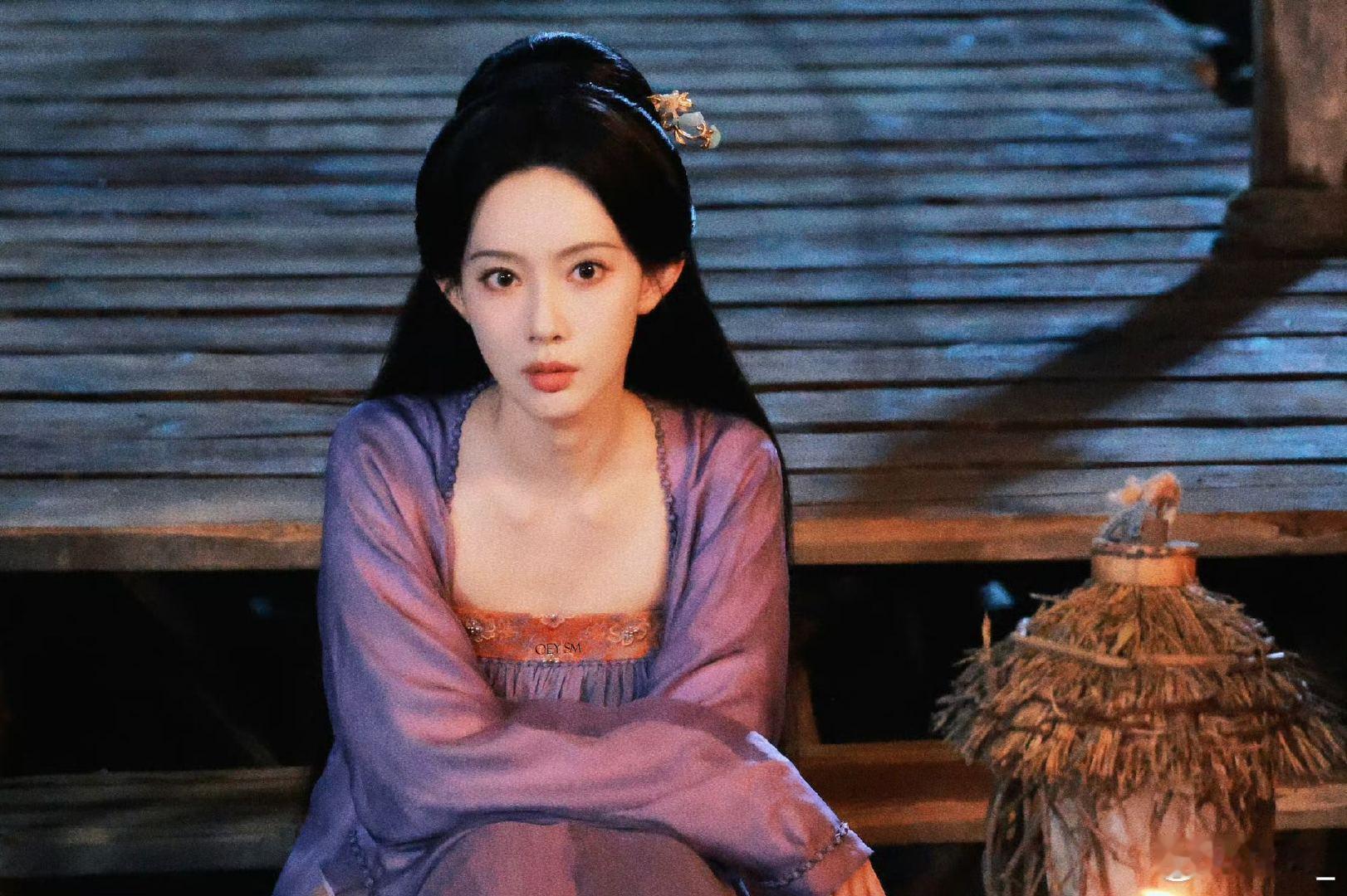 孟子义官宣WeTV全球代言人 恭喜孟姐解锁新身份！作为实力派演员，她用灵动演技塑