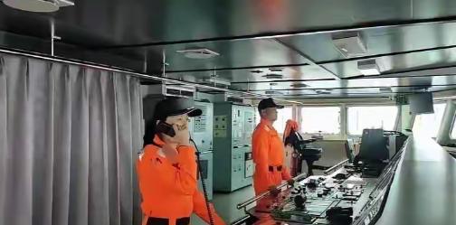 "回去争取民主"？台海巡船东沙碰瓷，喊话内容笑掉大牙。
 
5 月 23 日清晨