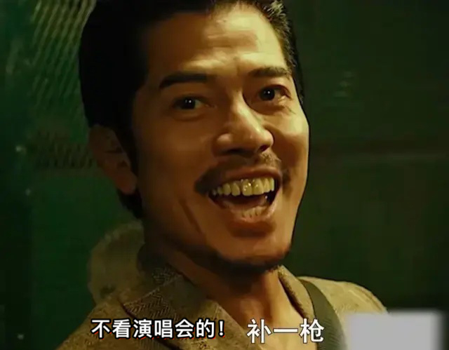 不仅歌唱得好，舞也跳得一流！郭富城在舞台上的大小跳，让人看了既羡慕又佩服！五一一