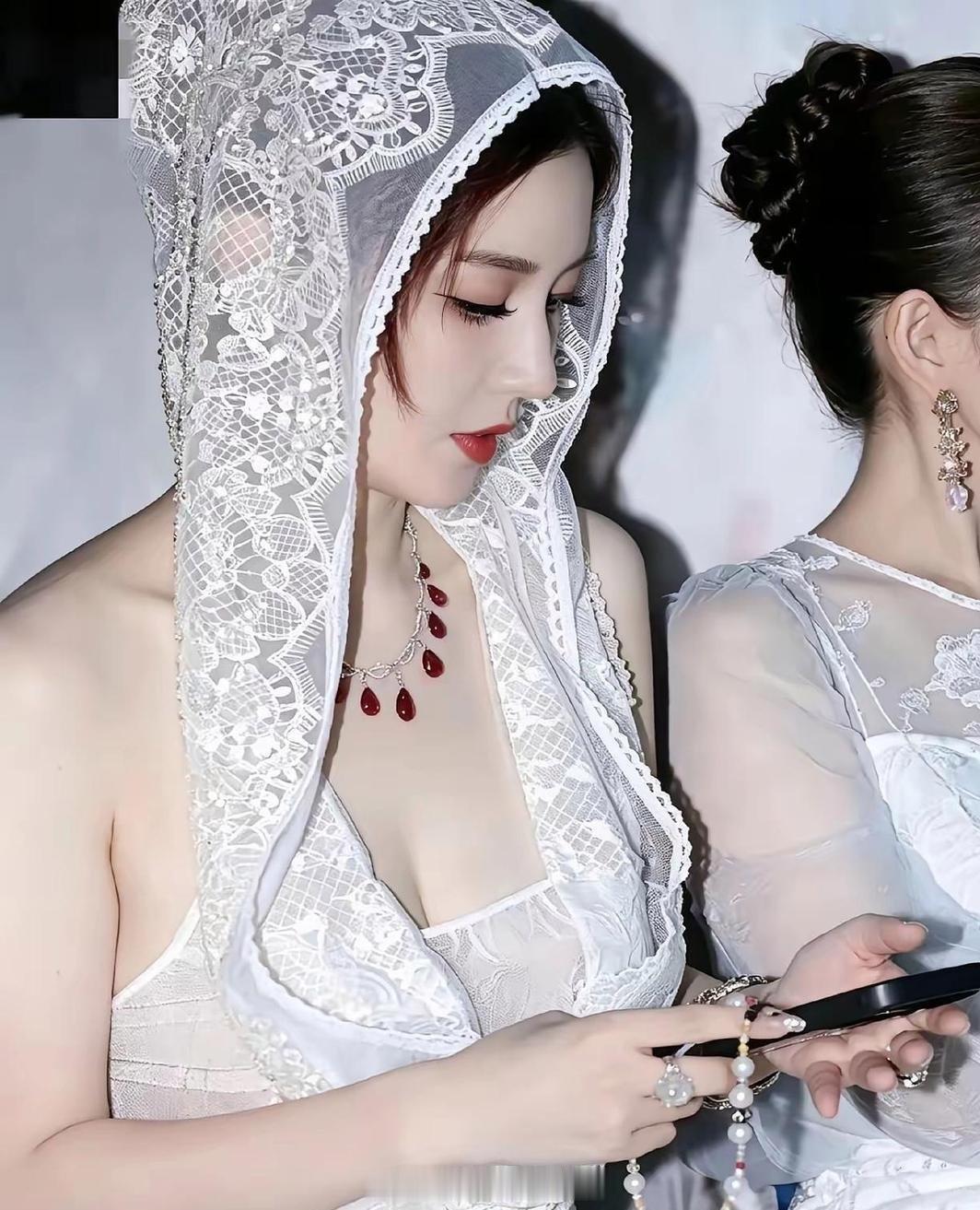 张萌好白啊，美到犯规！ 