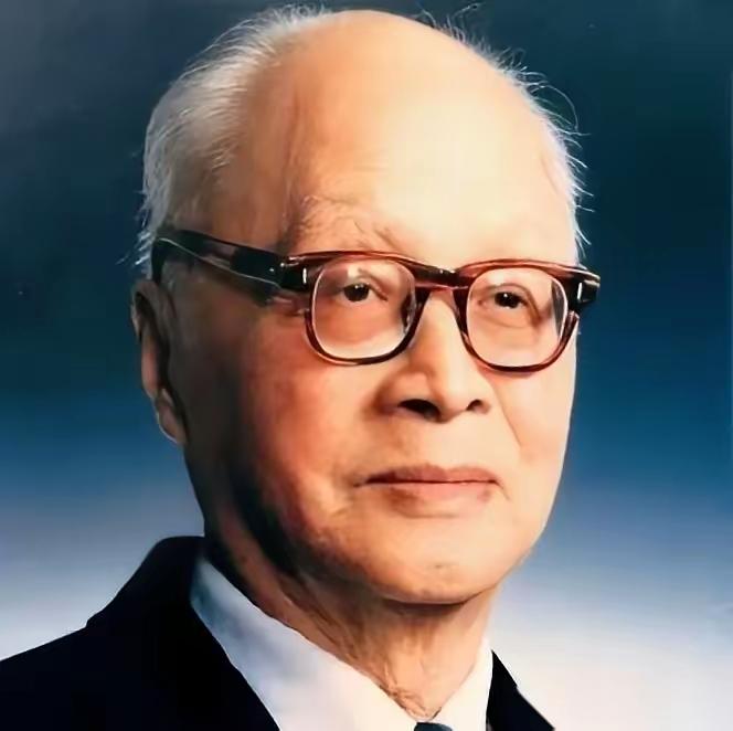 1960年，最后一批苏联专家撤离中国，临上飞机前，有人在舷梯旁对着送行的中国同行