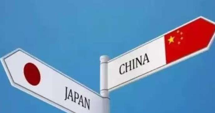 一位新加坡网友表示，日本之所以敢屡屡挑衅中国，丝毫不惧怕中国，并非仅仅是 美国 