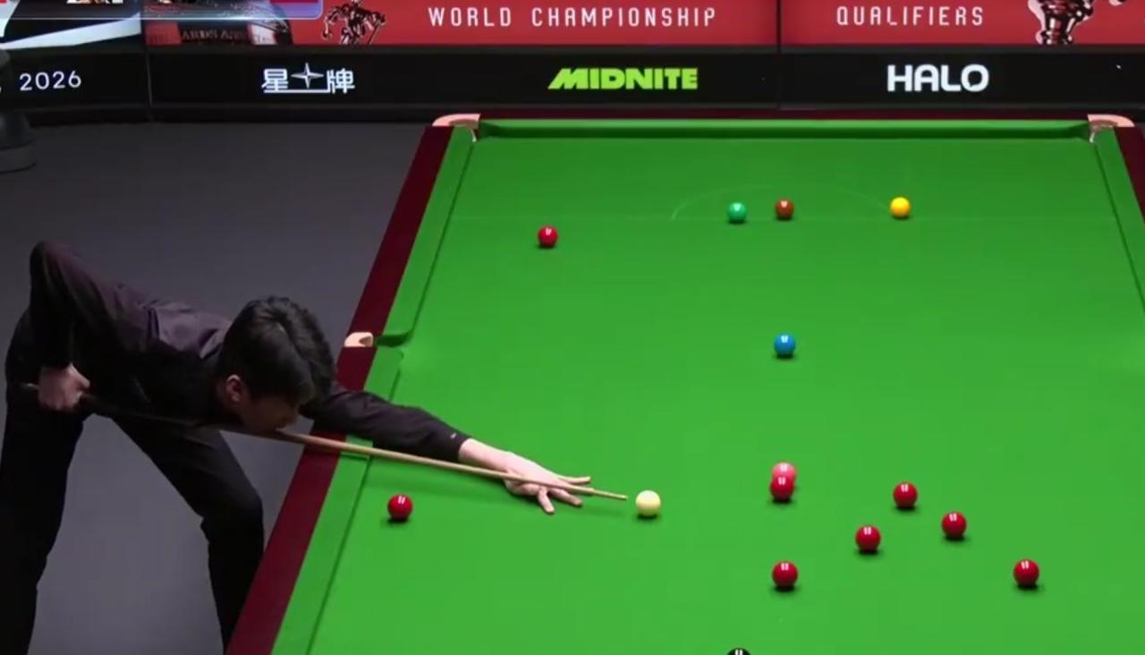 蓝裕豪状态爆棚轰出两杆过百！一波八连鞭8-1领先纳萨，晋级世锦赛资格赛第二轮近在