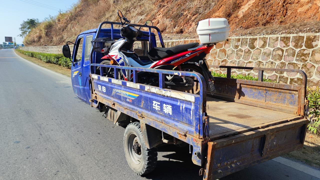 那肯定是宗申三轮摩托车啊。
无敌的王者:别看宗申摩托车在两轮摩托车领域，很难和豪