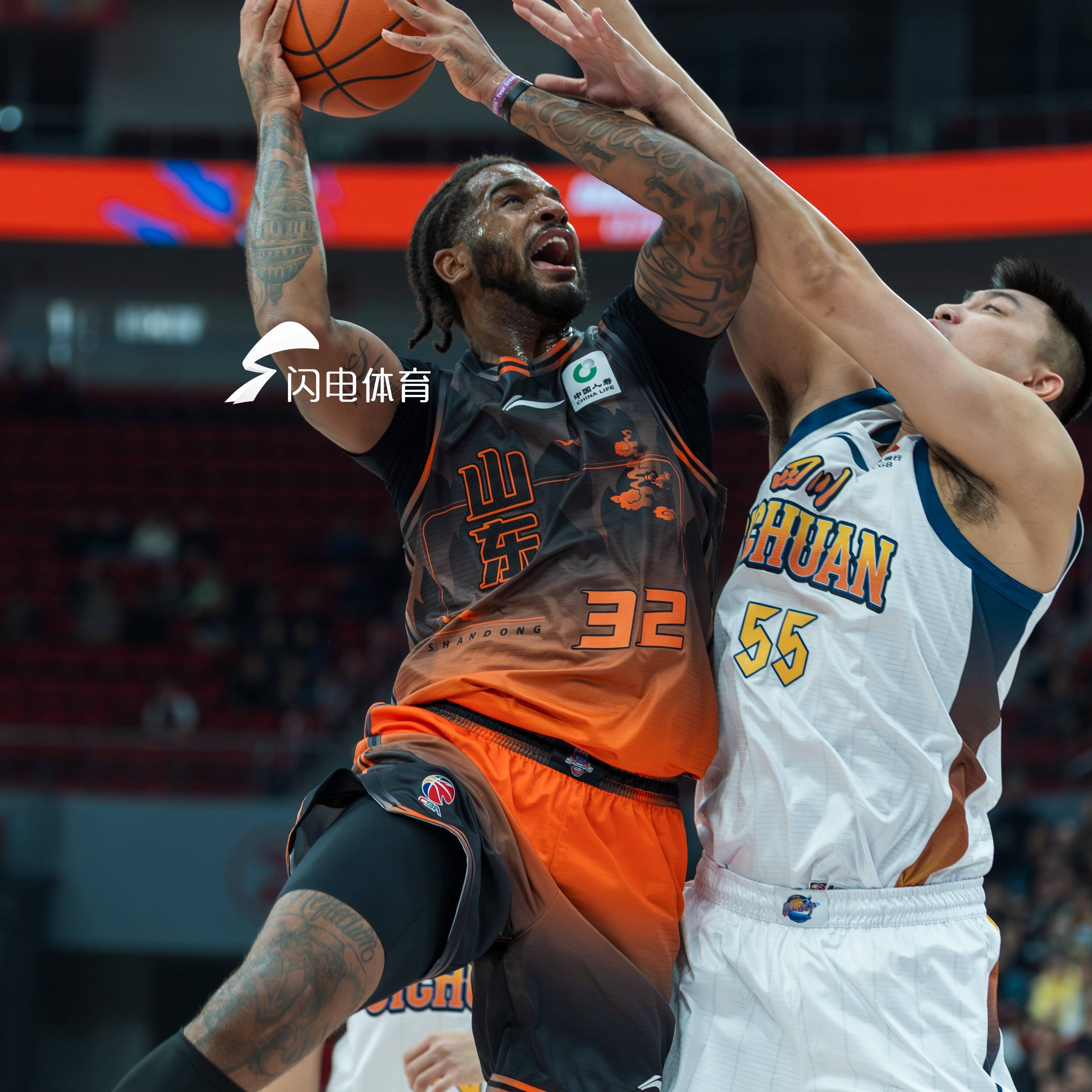 珀塞尔毕竟发烧刚刚痊愈登场，这场比赛高诗岩鲍威尔还因伤缺席，客场拼卫冕冠军广厦，