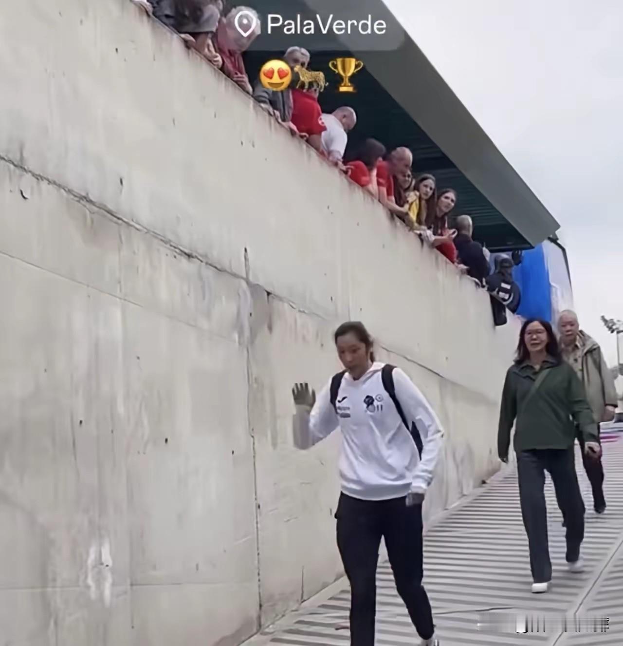 郎平对朱婷实在是太好了吧！
今天凌晨意甲联赛决赛第三回合的比赛
郎平不出意外的再