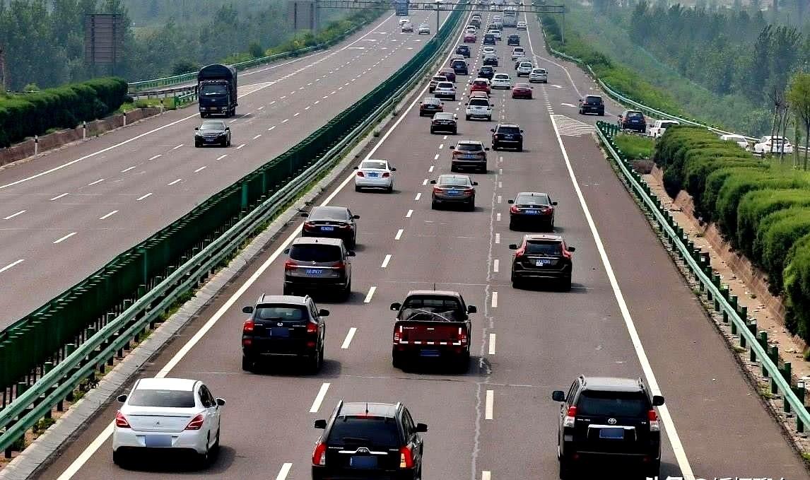 汽车的动力可以不用但是不能没有。
今年夏天和朋友爬山，车1.5自吸动力不足，只能