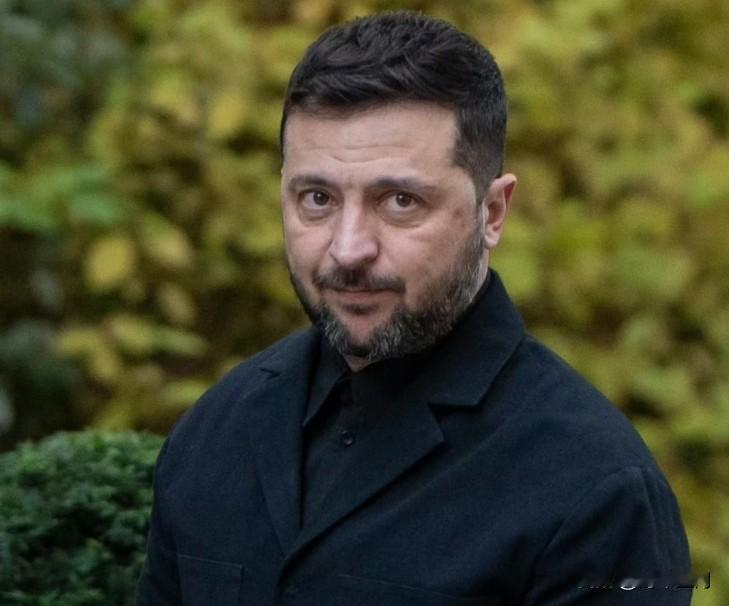 乌克兰海军力量薄弱，却已重创俄黑海舰队35%的舰艇；深入俄境的精确打击导致俄罗斯