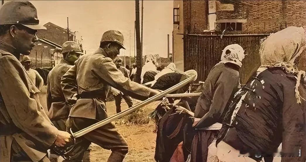 德国学者抛出灵魂拷问：同样是侵略，二十国联军的炮火只给中国留了皮外伤，为何唯独日