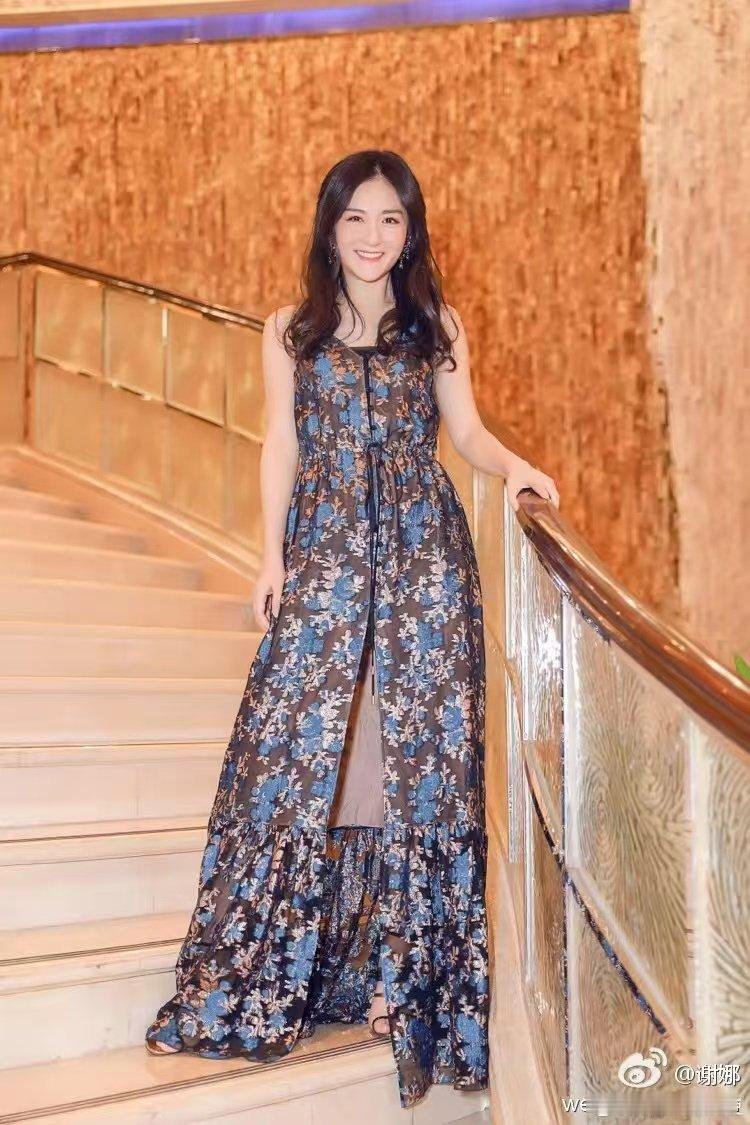 谢娜电影是青春是我们 谢娜参演过《左耳》等多部佳作，以演员身份开启电影征程。如今