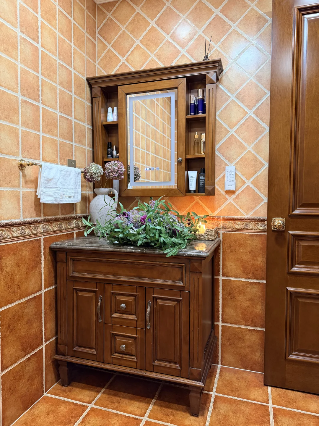 屏蔽所有噪音，只管独处、搞钱、搞卫生