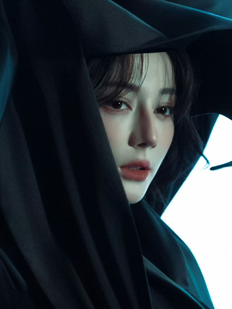 迪丽热巴原生美迪丽热巴芭莎开年刊化妆王亚飞迪丽热巴原生美迪丽热巴