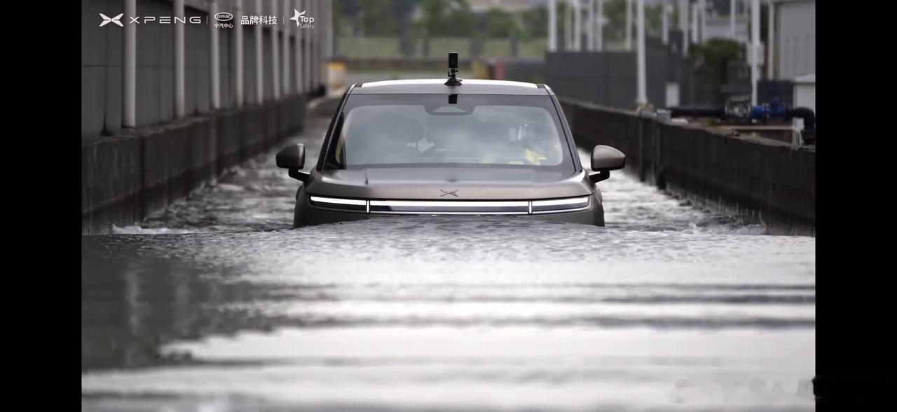 大家平时开车最不愿想的就是出事故，总觉得那是极小概率的事。但说白了，真要在路上遇