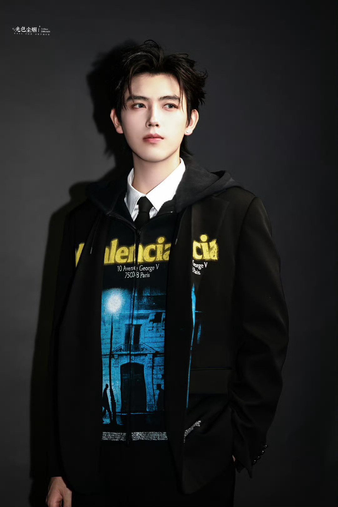 啊啊啊是谁又被帅晕了？！陈飞宇巴黎世家全球首穿，潮男稳定发力，高级感和松弛感轻松