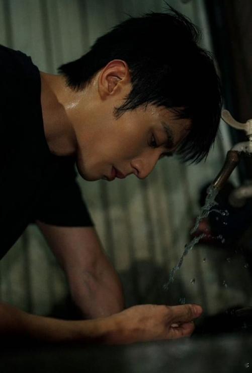 陈靖可人夫赛道遥遥领先 陈靖可凭《在暴雪时分》江杨、《烟火人家》张小彦等角色，人