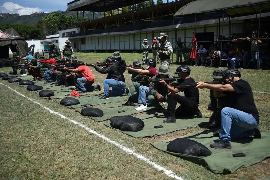30万架无人机，美军真要打！800多万人不惧与美国一战，誓言敌人来犯，将让他们有