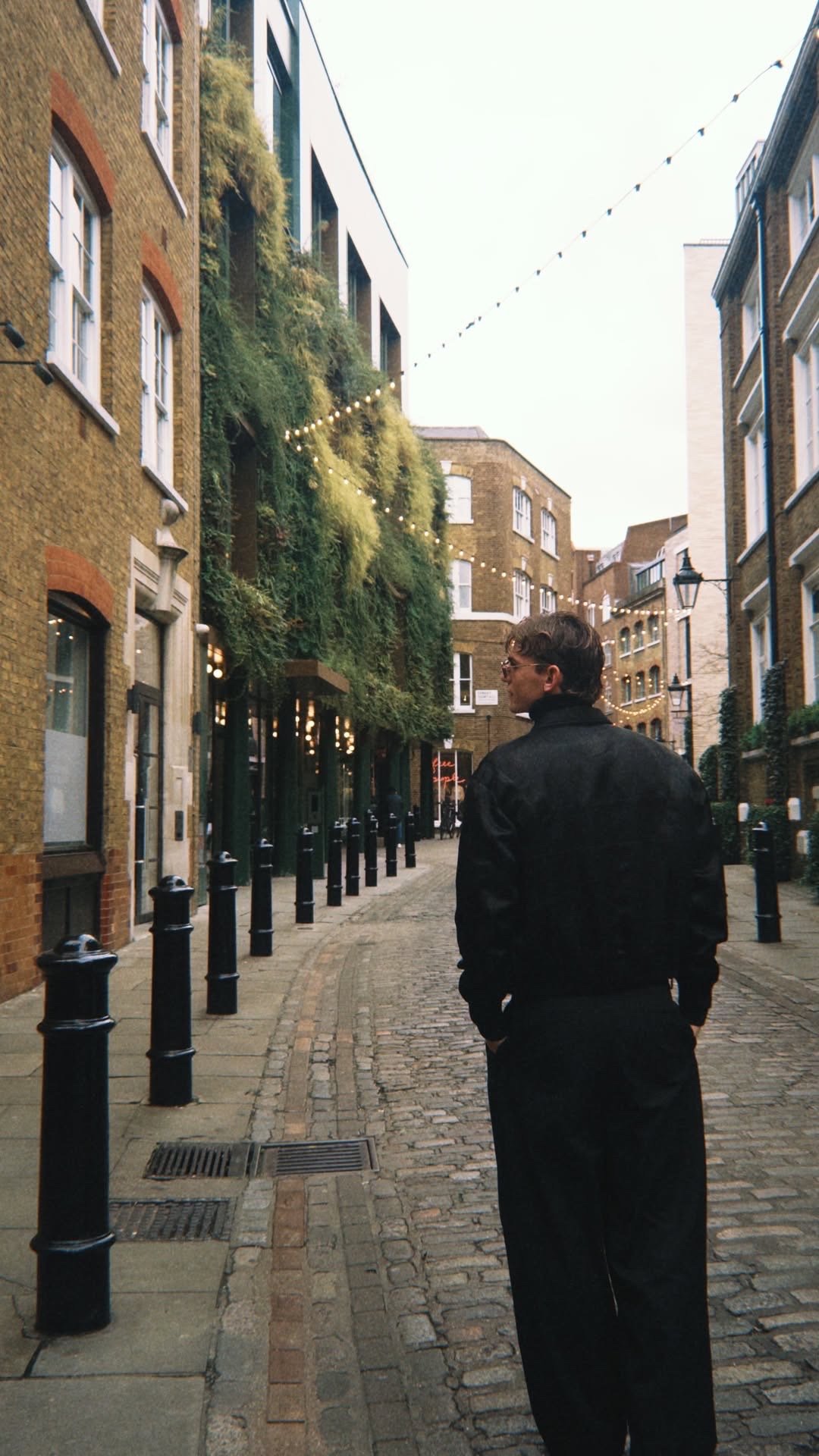 尼科帕斯也玩大头贴😋