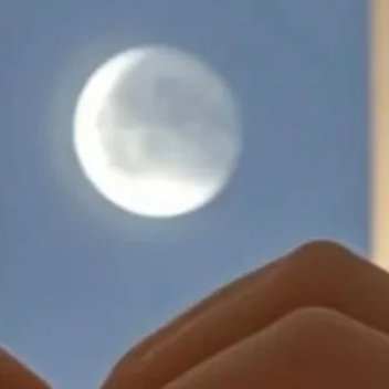 放下运动手环，拥抱深度睡眠，晚安好梦。 