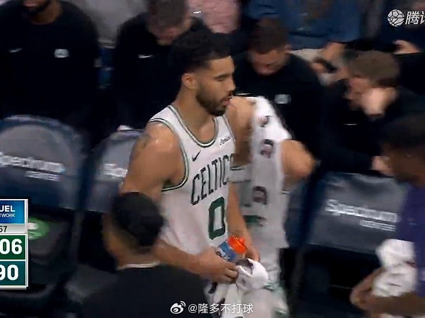 复出之后的首场30+，等待的时间不算久凯尔特人vs黄蜂