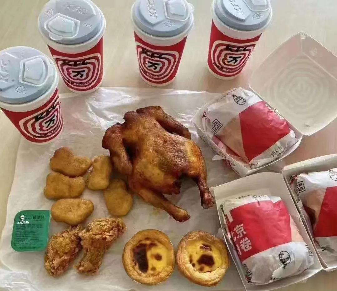 #随手记录秋日生活#肯德基降价，我就吃