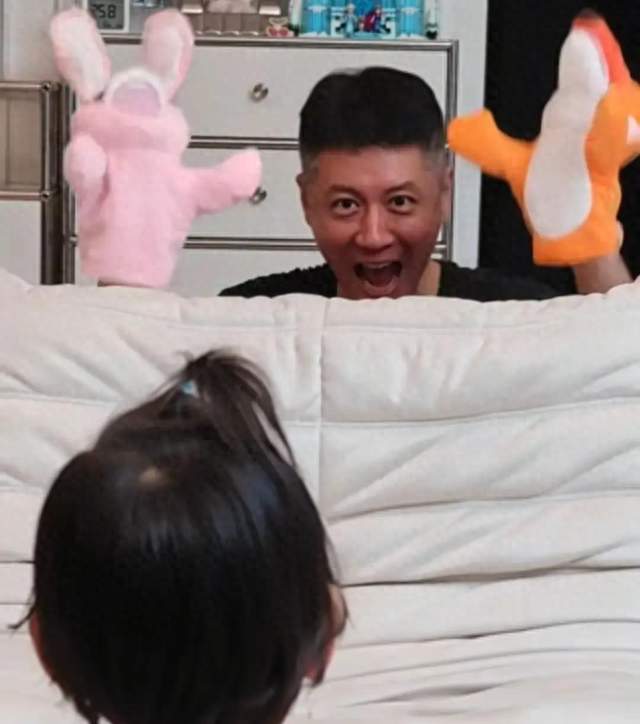 孙骁骁久违更动态分享任重与女儿日常，3岁嘻嘻身高瞩目口齿清晰