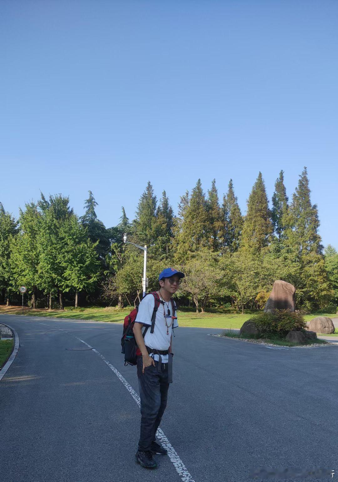 這一期來上海的旅行，又有了新的策划选题，今天下午和『内蒙古吕翠玲老师』听她续说二