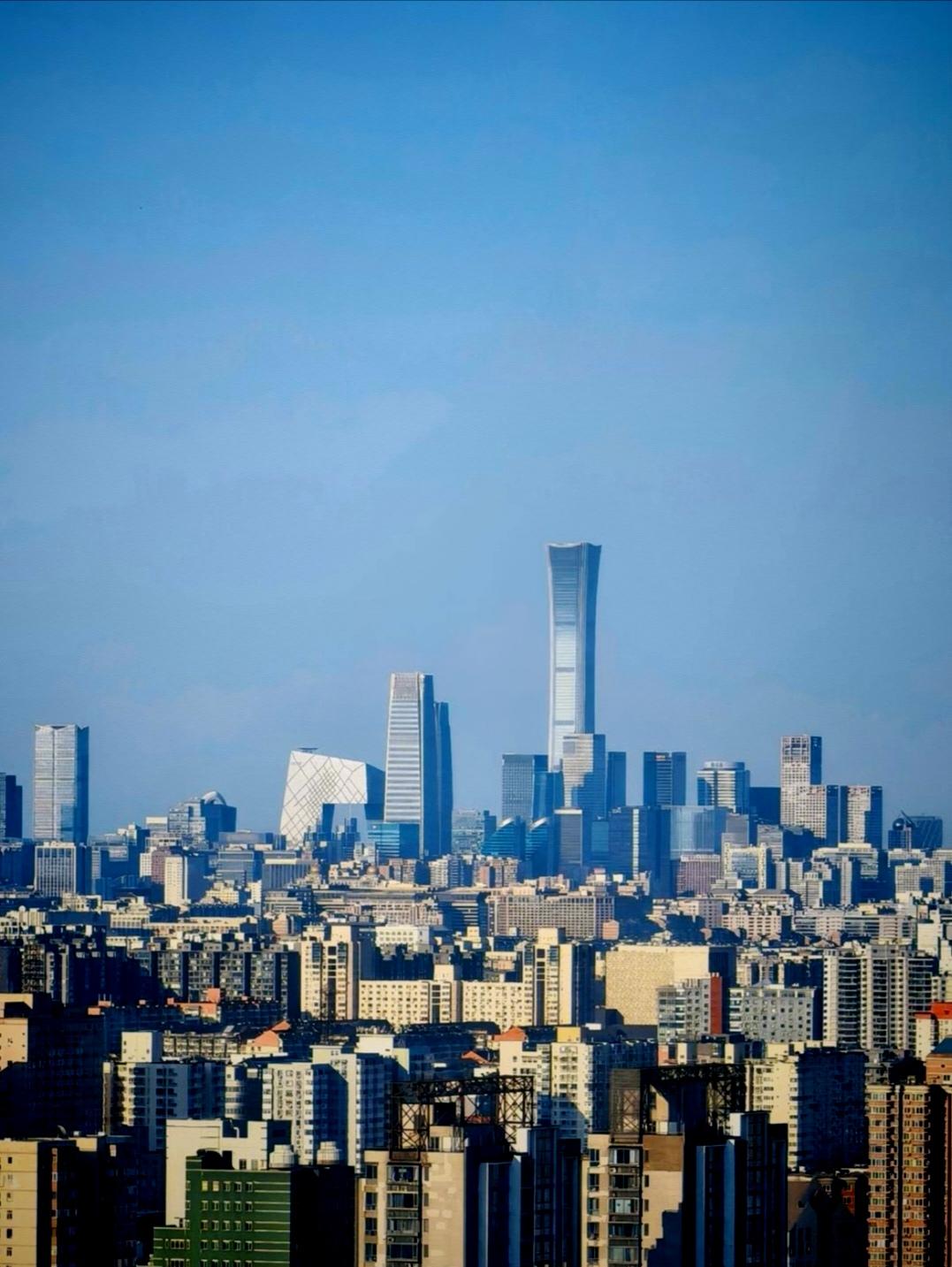 北京也可以万里无云
拍照的地方
应该是北四环的高楼吧