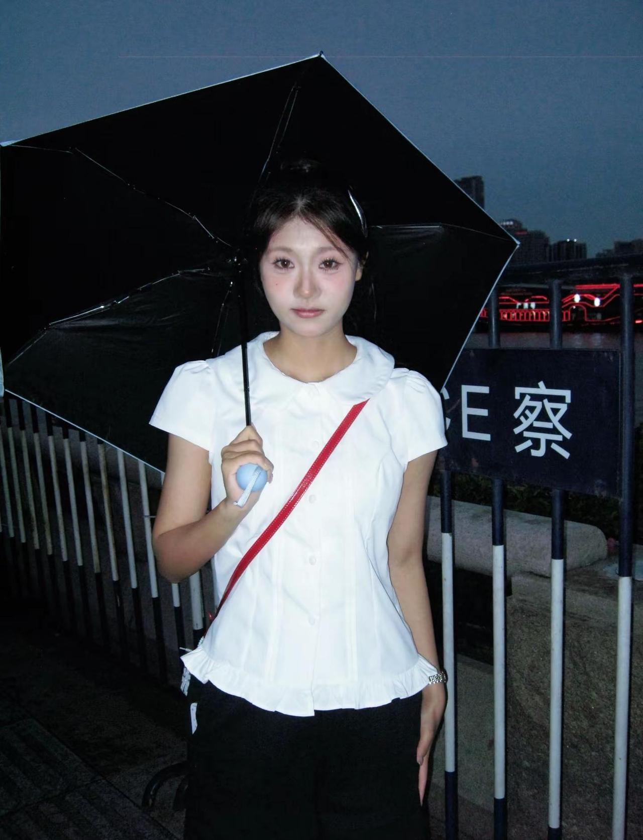 下雨的广州。广州塔打卡拍照 你失约的广州塔我替你来了 时代少年团广州演唱会