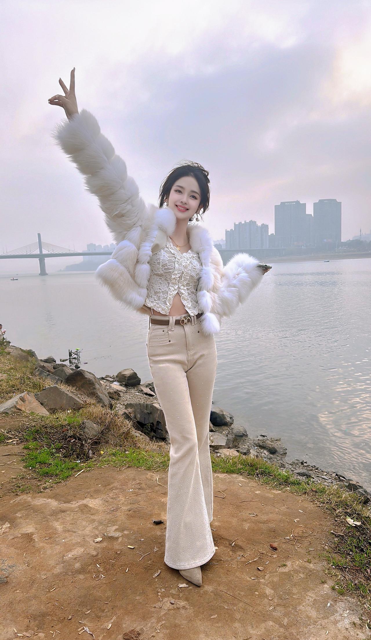 有句话说得很好，如果你渴望得到某样东西，就给他自由，如果他回到你身边，他就是属于