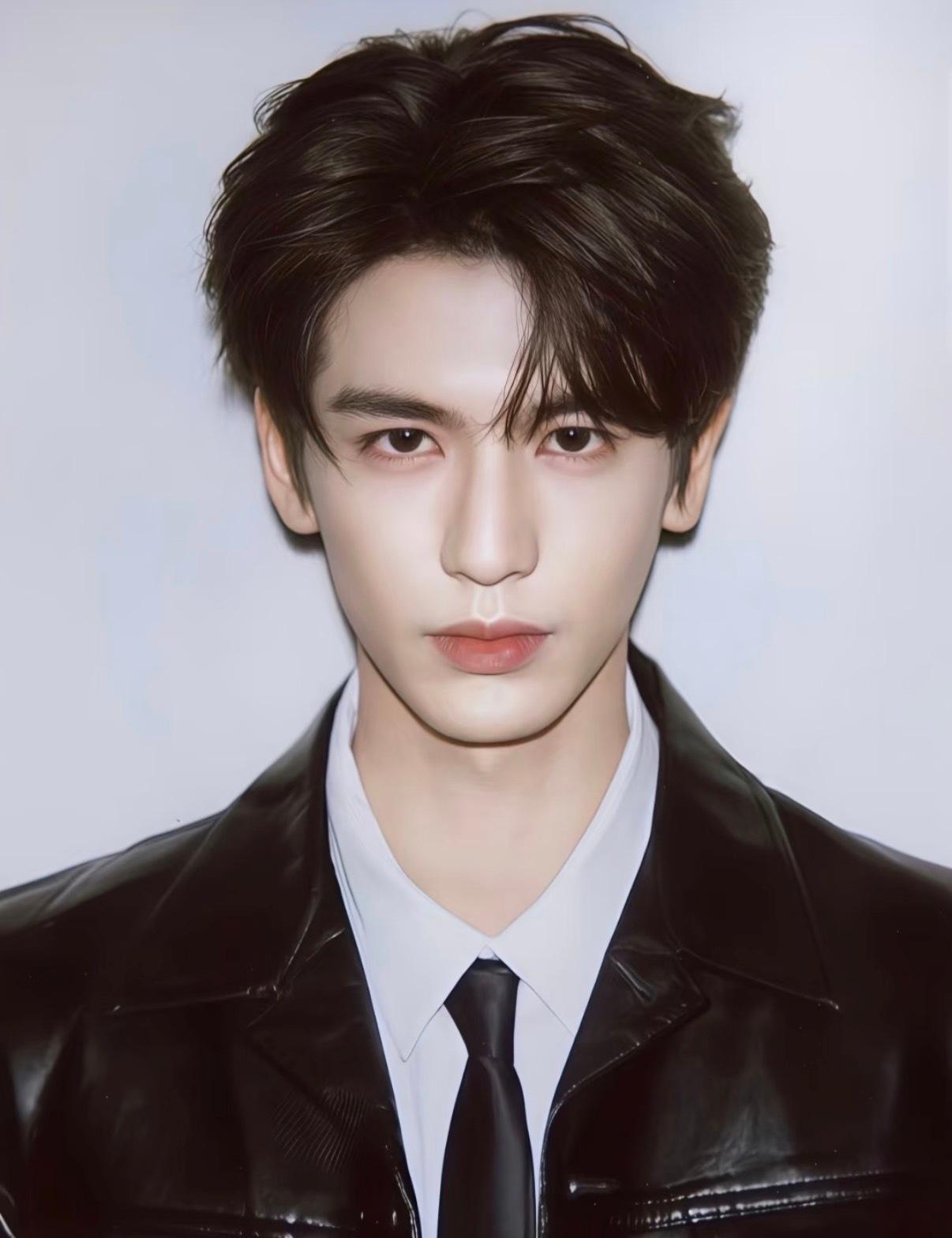 有人说张凌赫明天会来深圳壹方城，这是真的假的？？？