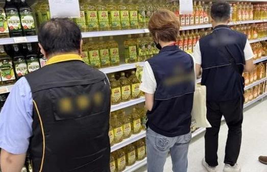 “台独”分子赖清德发表严正声明，

7月6日，赖清德在社交平台就台湾中联油脂食安