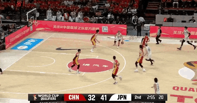 中国男篮落后日本两位数了……中国男篮vs日本男篮中国男篮世预赛12人名单