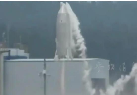 日本宇宙航空研究开发机构最近搞了个火箭回收试验，叫RVX，飞了11米高，悬停30