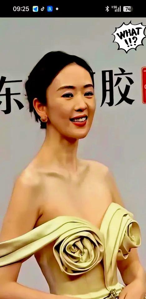 戛纳红毯，今年第一个被“请”走的。

一身银色透视礼服，全场空气都安静了。保安就