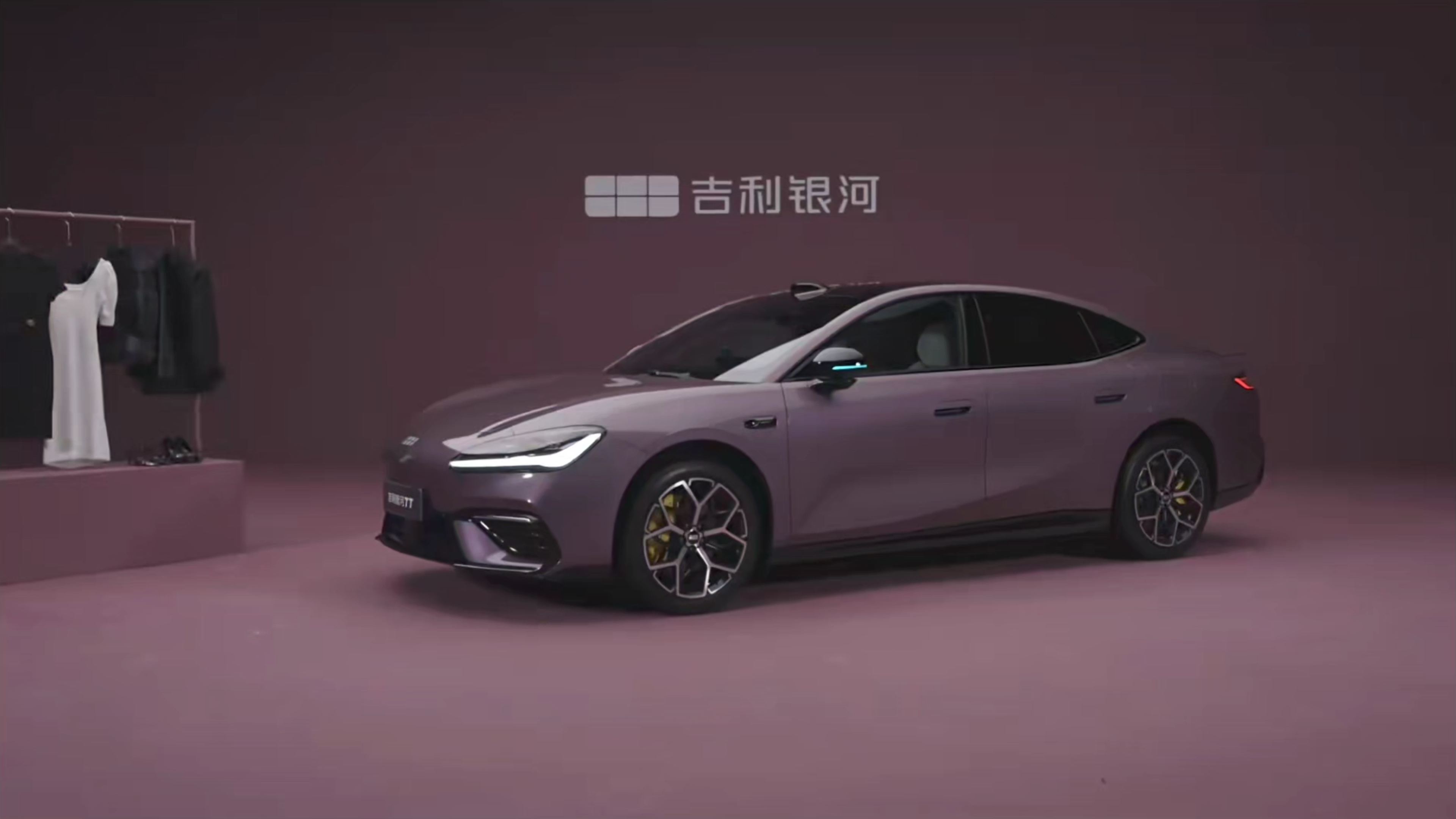 银河TT四个外观颜色，感受一下；据说一共有8个外观车漆颜色吉利银河TT新能源汽车