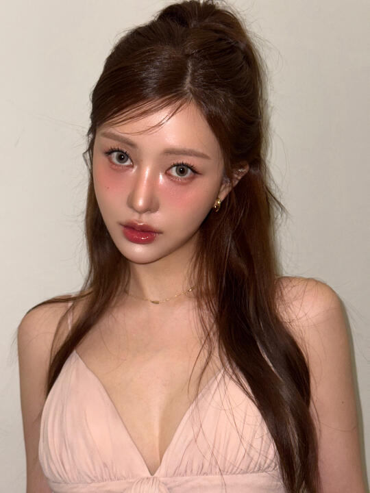 听说有人说我像liz金志垣？