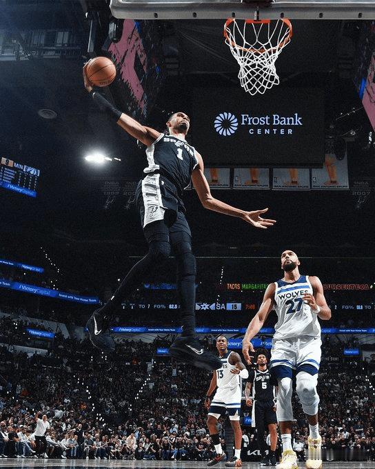  文班天神下凡27+17+3帽！马刺29分狂胜拿天王山，华子被彻底针对

NBA