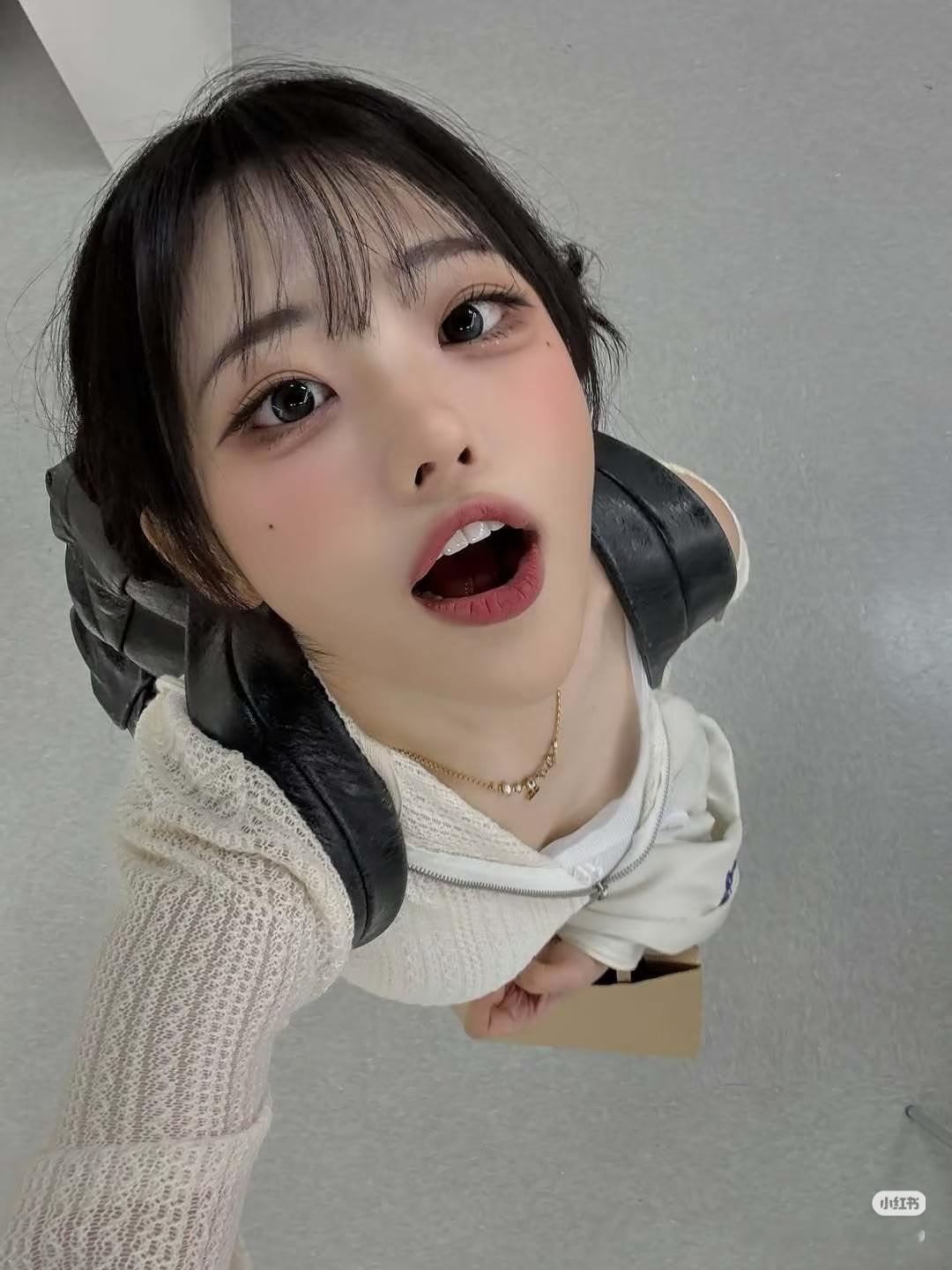 【张娜荣】请多多关心吧 ​​​