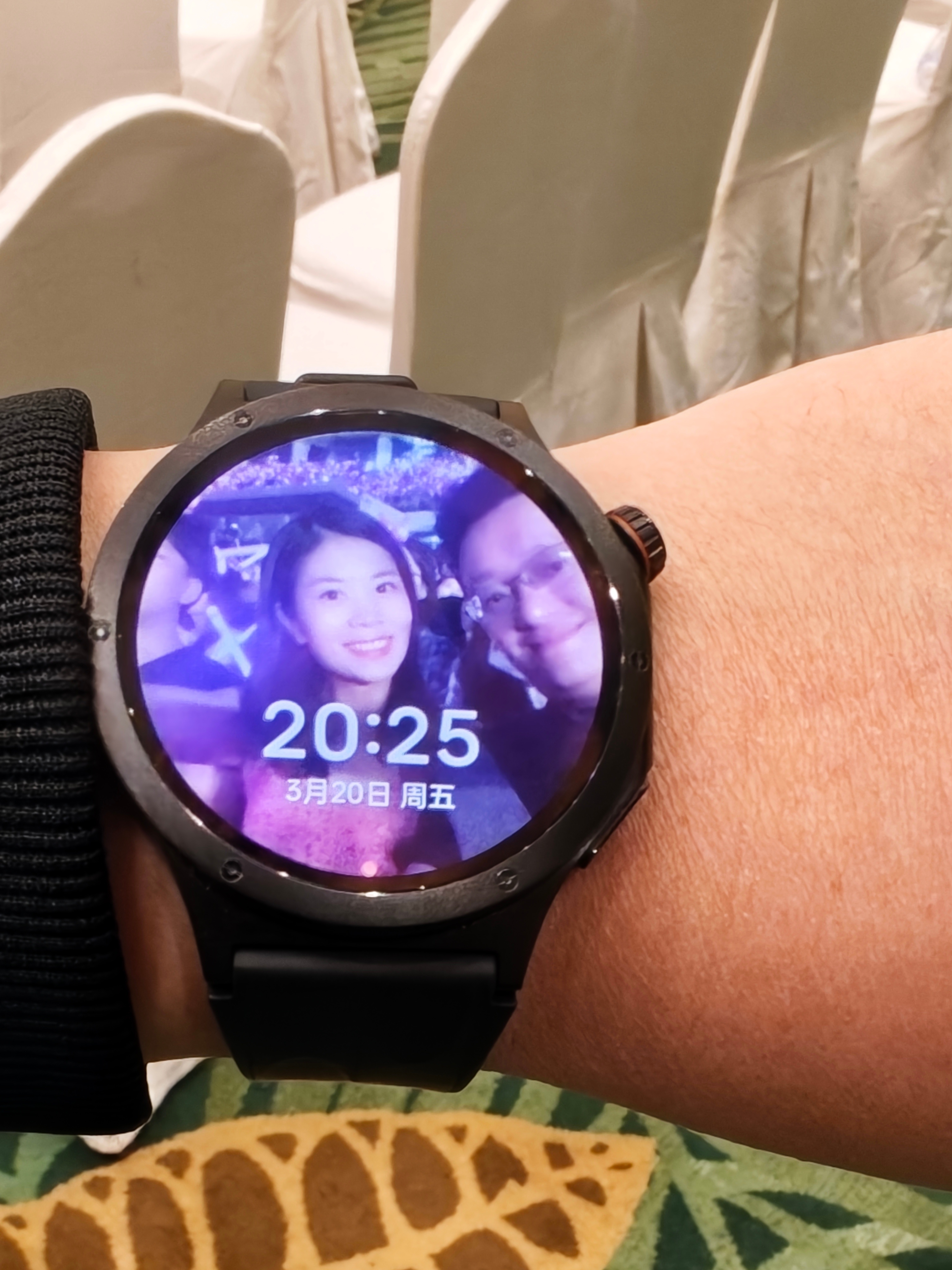 OPPO Watch X3这个相册表盘挺有意思哈哈，我还是喜欢我女儿小时候，太可