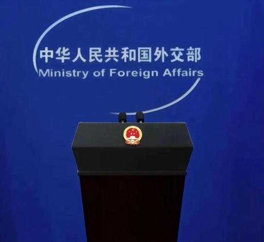 亚洲正在犯下滔天大错！新加坡外交家马凯硕说，亚洲国家眼看中国被西方打压却保持沉默
