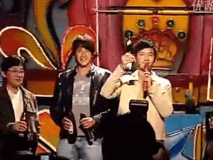 何润东黄晓明 王不见王 原来何润东和黄晓明之间还有这层过往。当年拍《泡沫之夏》，