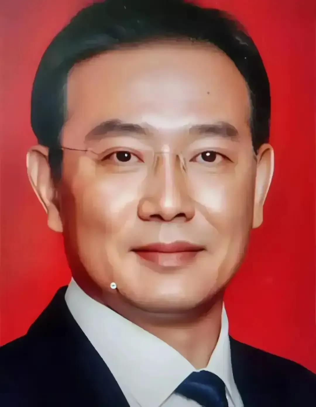 “一个女人一旦跟婚外的男人有了关系，有了肉体接触，做了对方情人，无论一开始抱着玩
