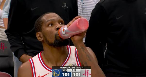 我忍不住怒批火箭巨星杜兰特！在今天火箭主场以113：115不敌勇士的比赛中，杜兰